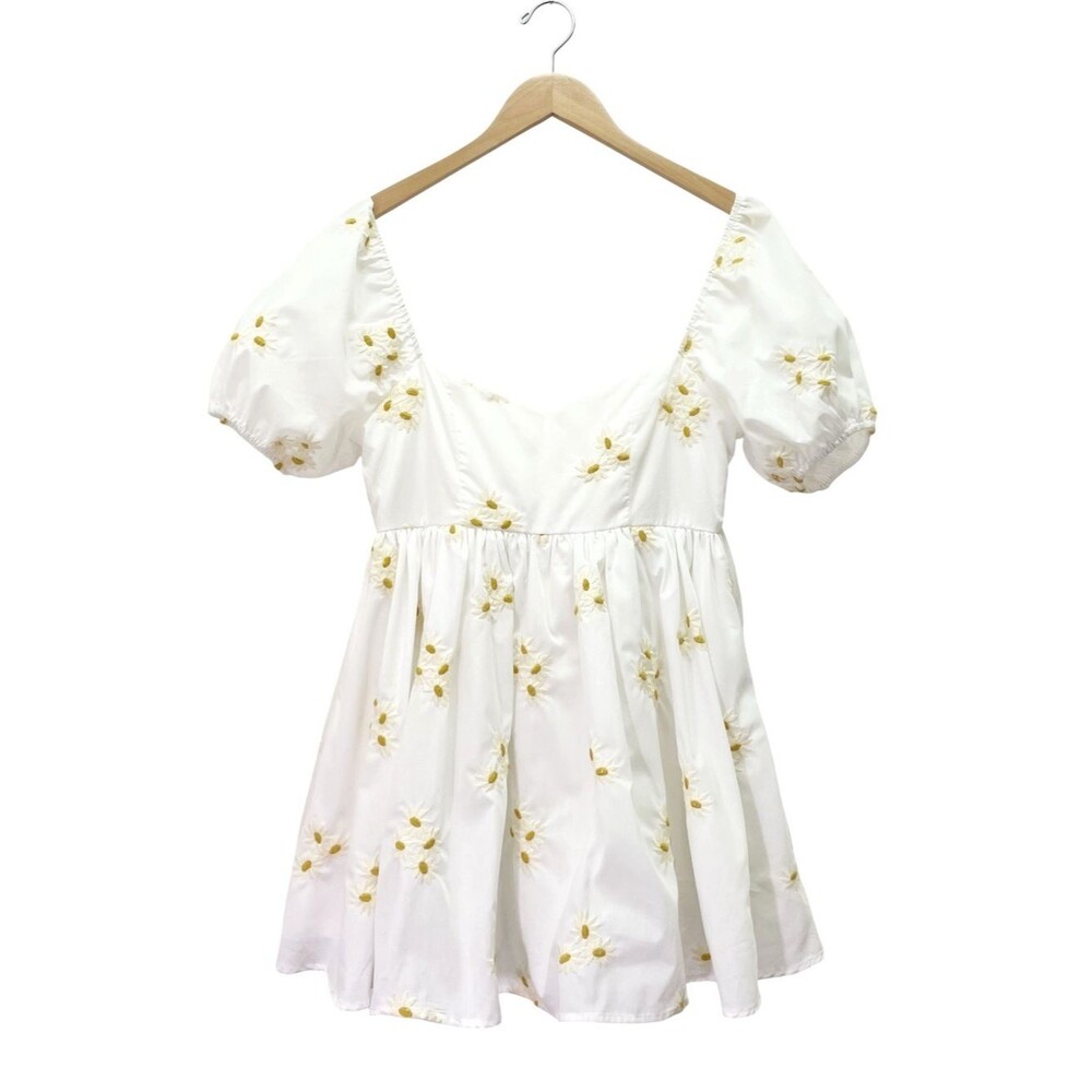 Altar’d State Daisy Embroidered Babydoll Mini Dress White Puff Sleeve Sz Medium - Picture 2 of 11
